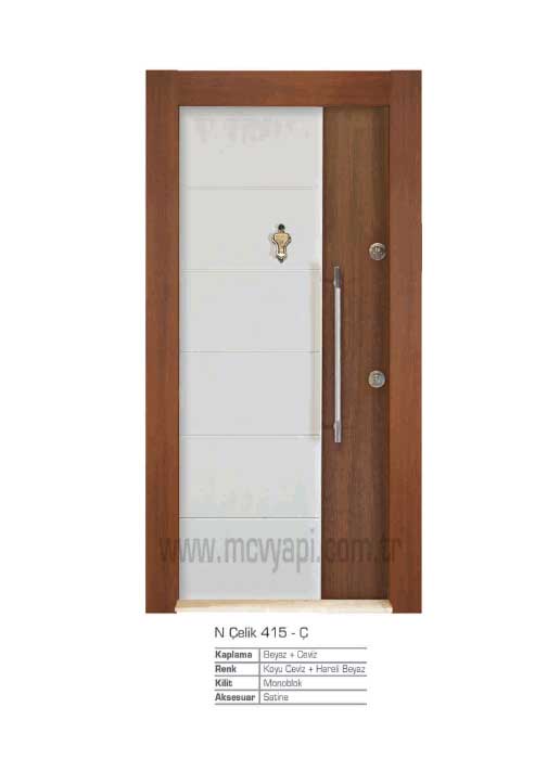 ÇELİK DESENLİ KAPILAR